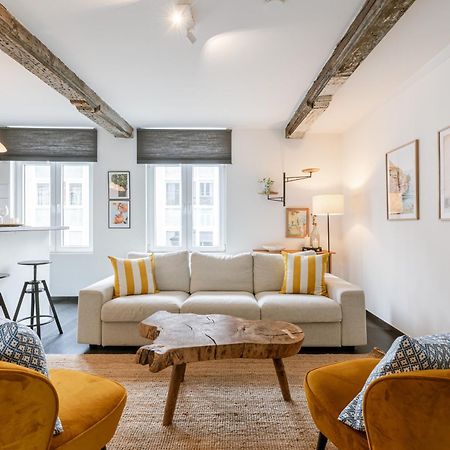 Right In The City Center Your Ghent Getaway Eksteriør billede