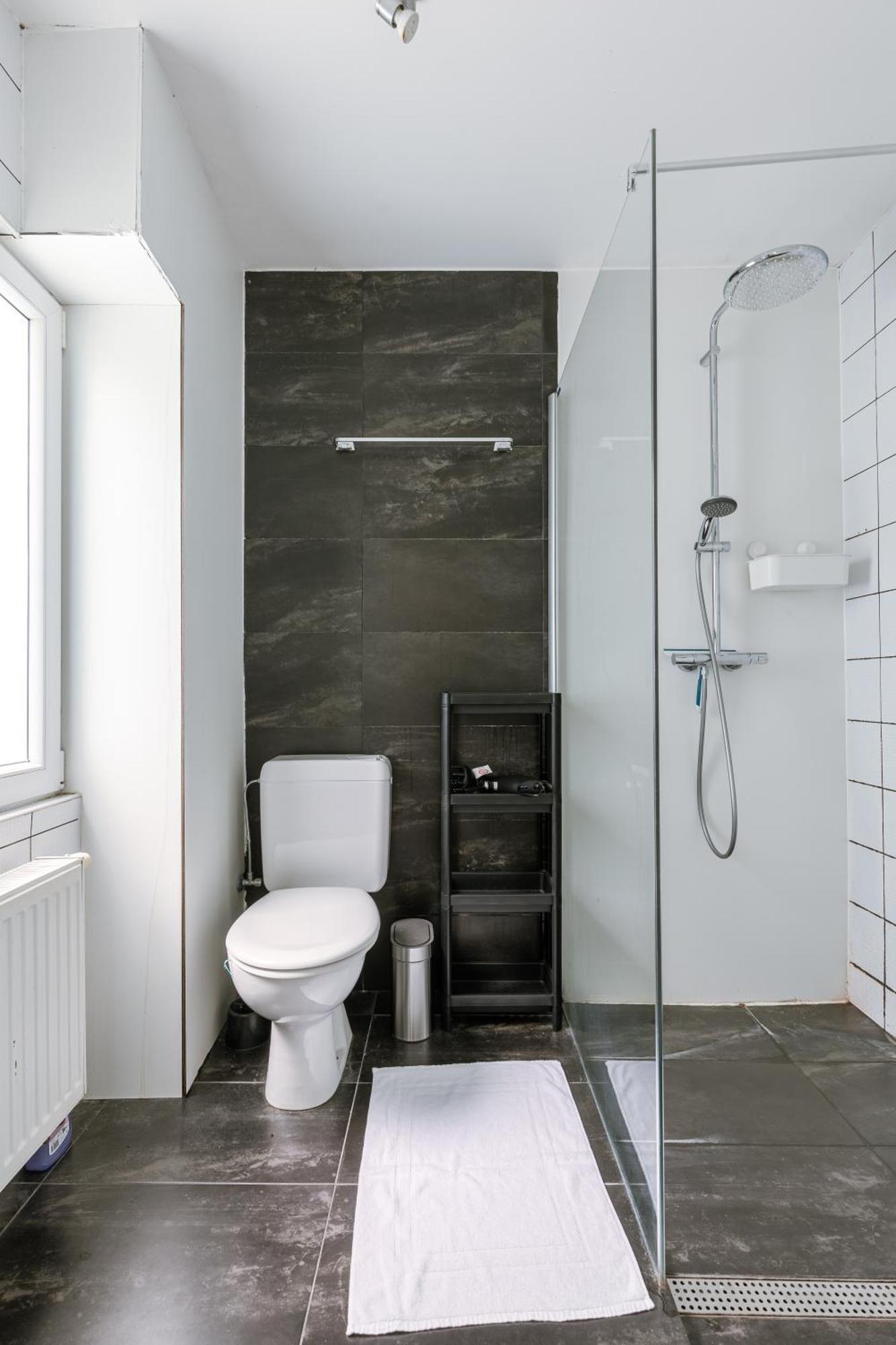 Right In The City Center Your Ghent Getaway Eksteriør billede