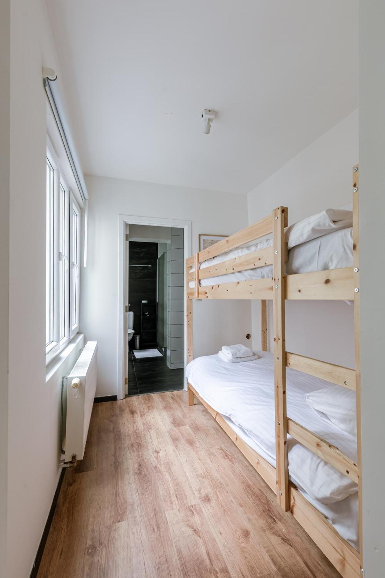 Right In The City Center Your Ghent Getaway Eksteriør billede
