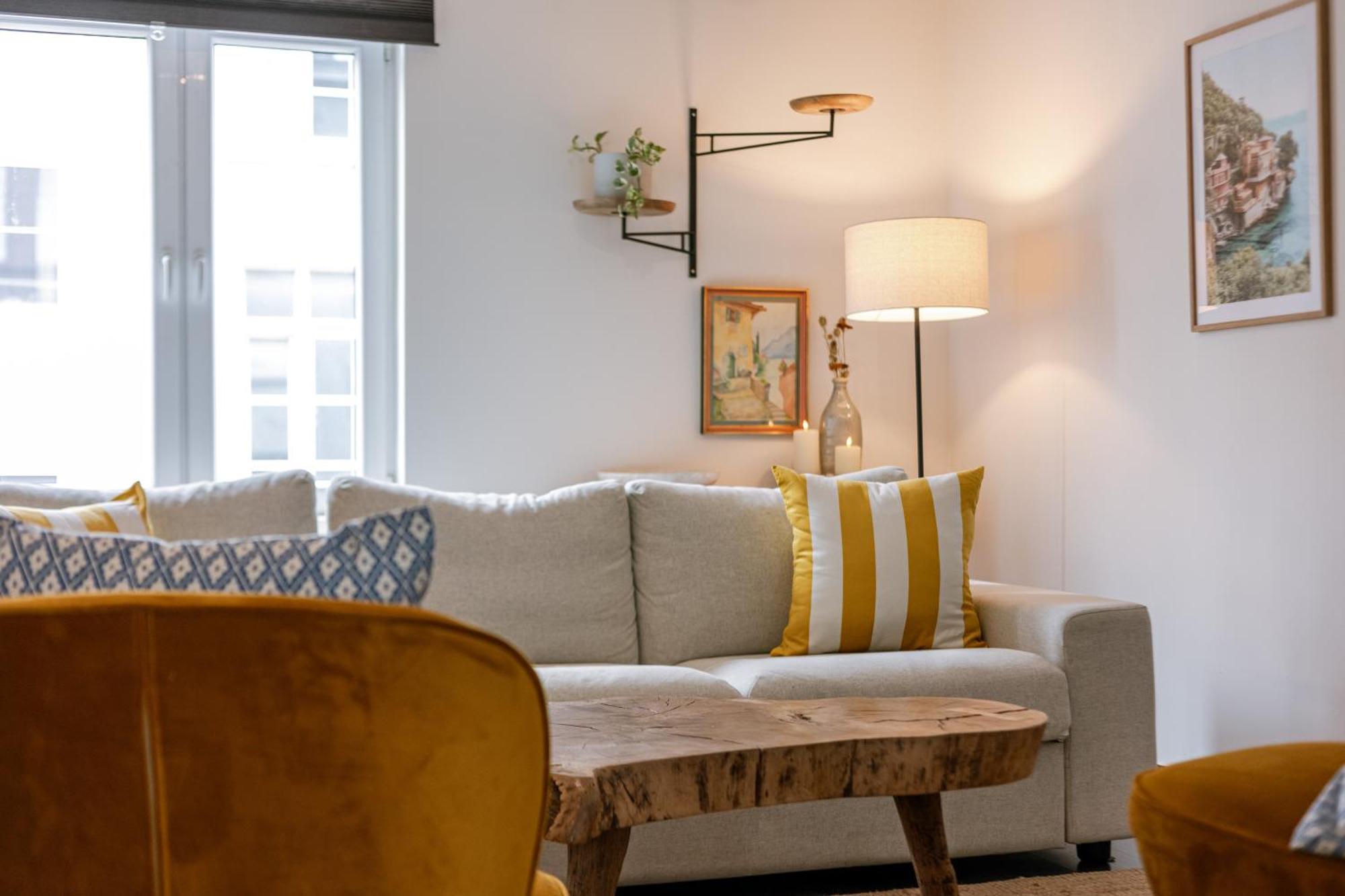 Right In The City Center Your Ghent Getaway Eksteriør billede